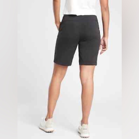 Athleta Trekkie Bermuda 2.0 Short Black Sz 6 Women’s - Picture 2 of 6